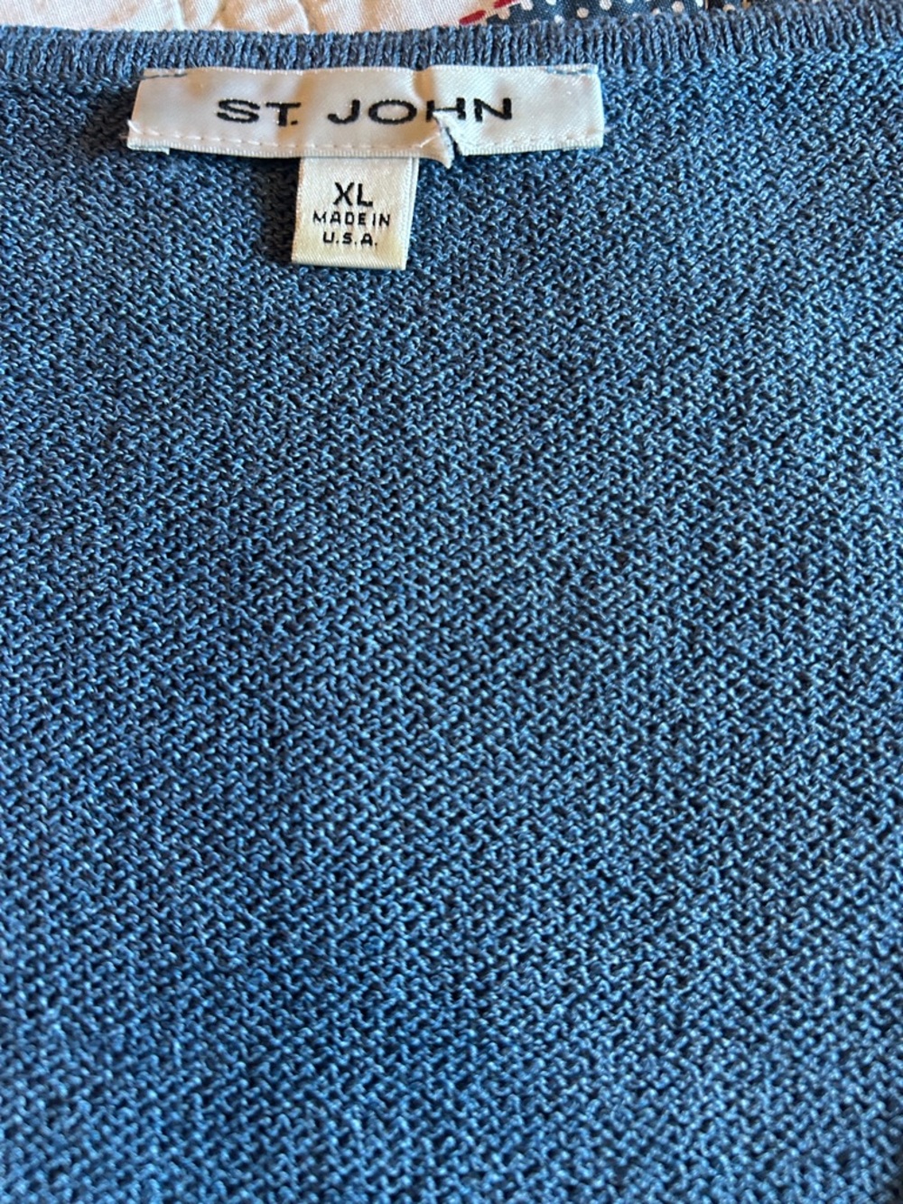 St. John Women’s Denim Blue Crewneck Sweater in XL.